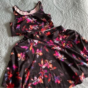 Torrid 2-Piece Crop and Skirt Set Size 0X